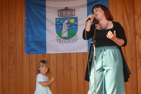 Kulturna prireditev Na lepi Menišiji 46 Foto Ljubo Vukelič